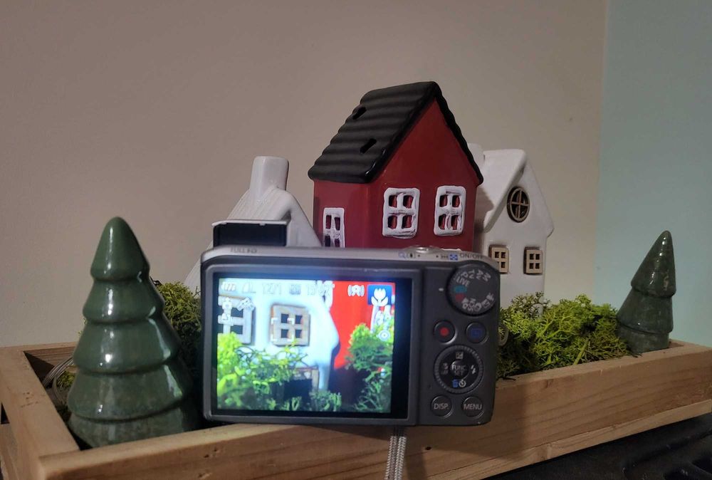 Aparat +pasek na rękę Canon sx 260 PowerShot