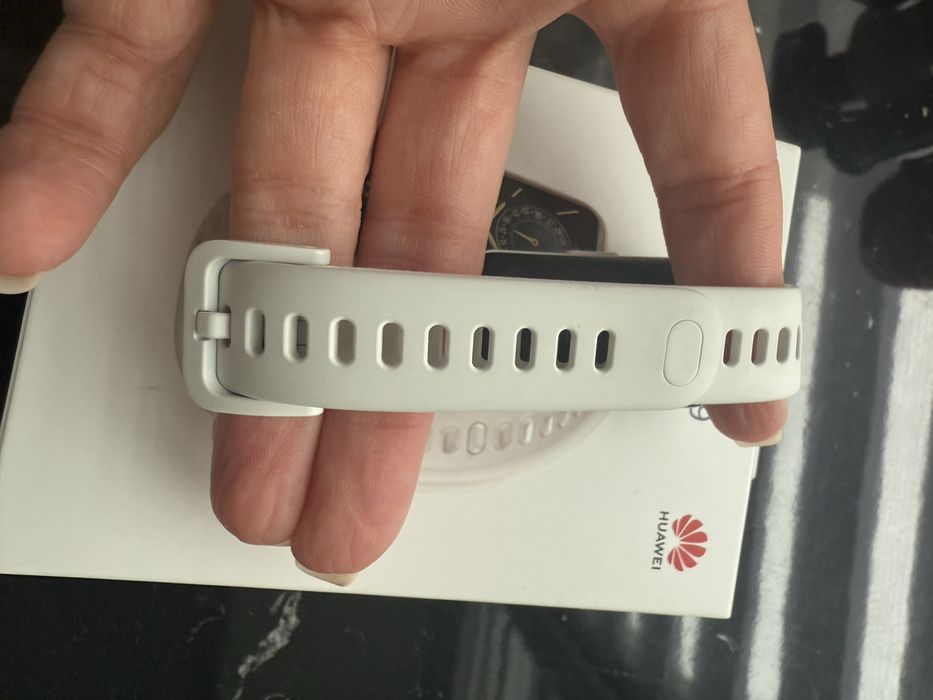 huawei band 9 білий
