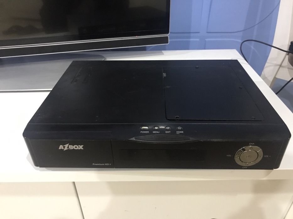 Спутниковый ресивер Azbox Premium HD+