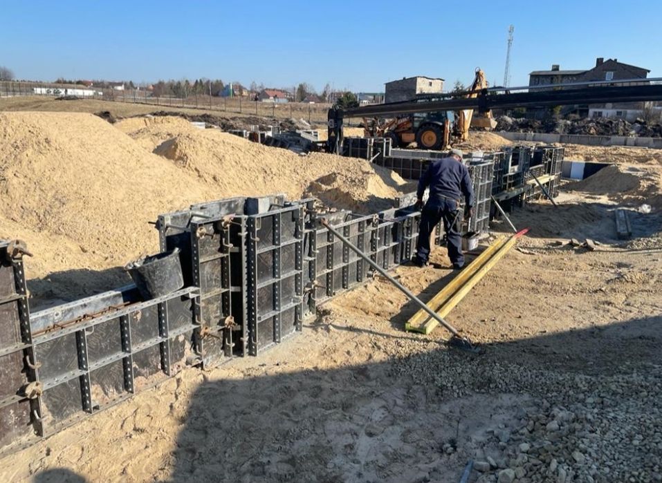 Fundament hali, stopy fundamentowe hali, roboty fundamentowe stopy hal