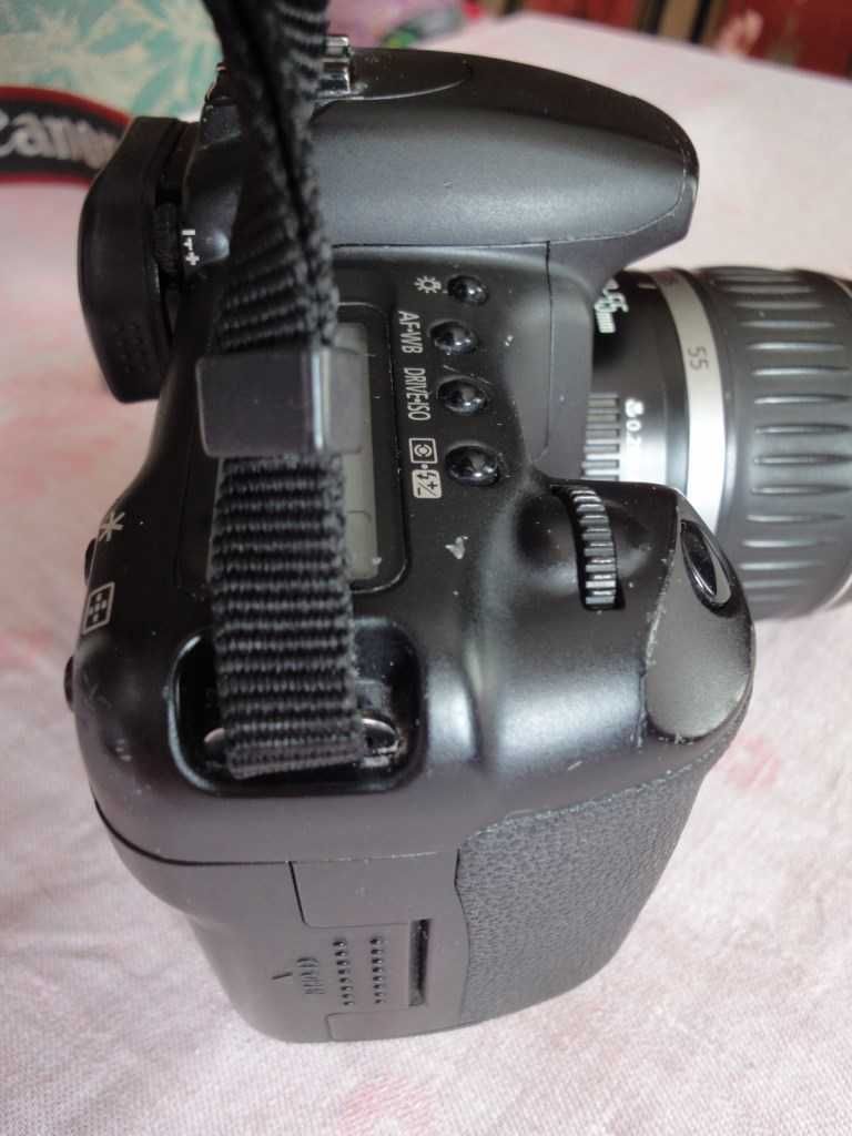 Фотоаппарат Кенон ( тушка ) - 20 + выносная вспышка и фирменная сумка.