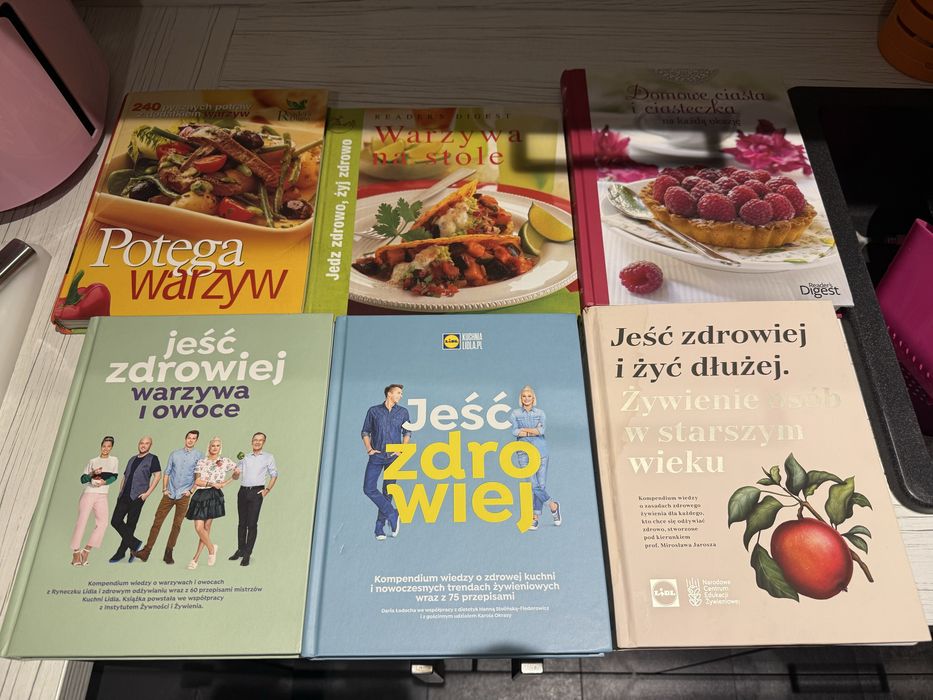 Książki kucharskie 10zł całość