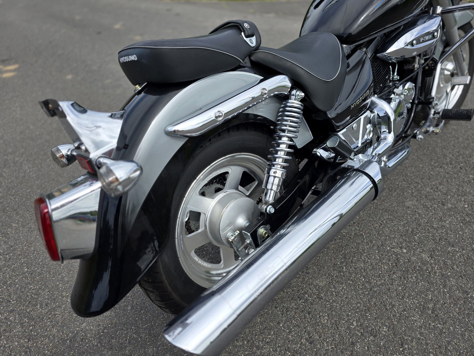Hyosung aquilla 125 kat B Import niemcy.  Jak nowy !
