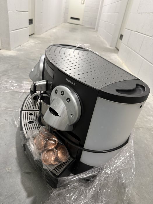 Máquina Café Nespresso PRO Gemini