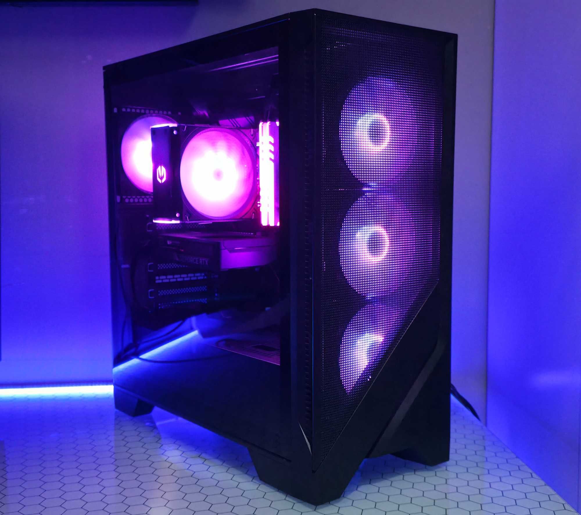 Komputer gamingowy Ryzen 5 5600, RTX 5060, DDR 4 32GB, M2 1 TB