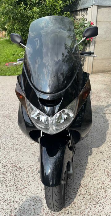 Suzuki SkyWave 400