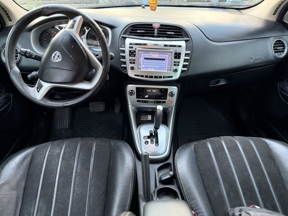 Lancia Delta 1.6 Dizel Avtomat