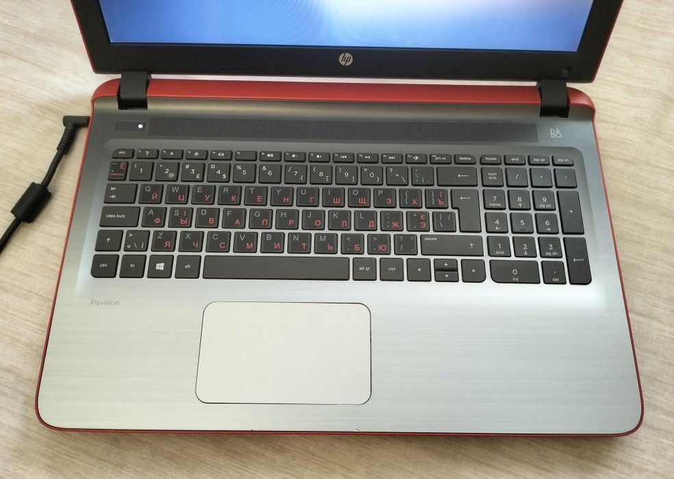 HP  сенсорный/4 ядра /ram 8/HDD 1 trb/две видеокарты