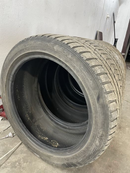 Продам зимову гуму, 225 45 17.