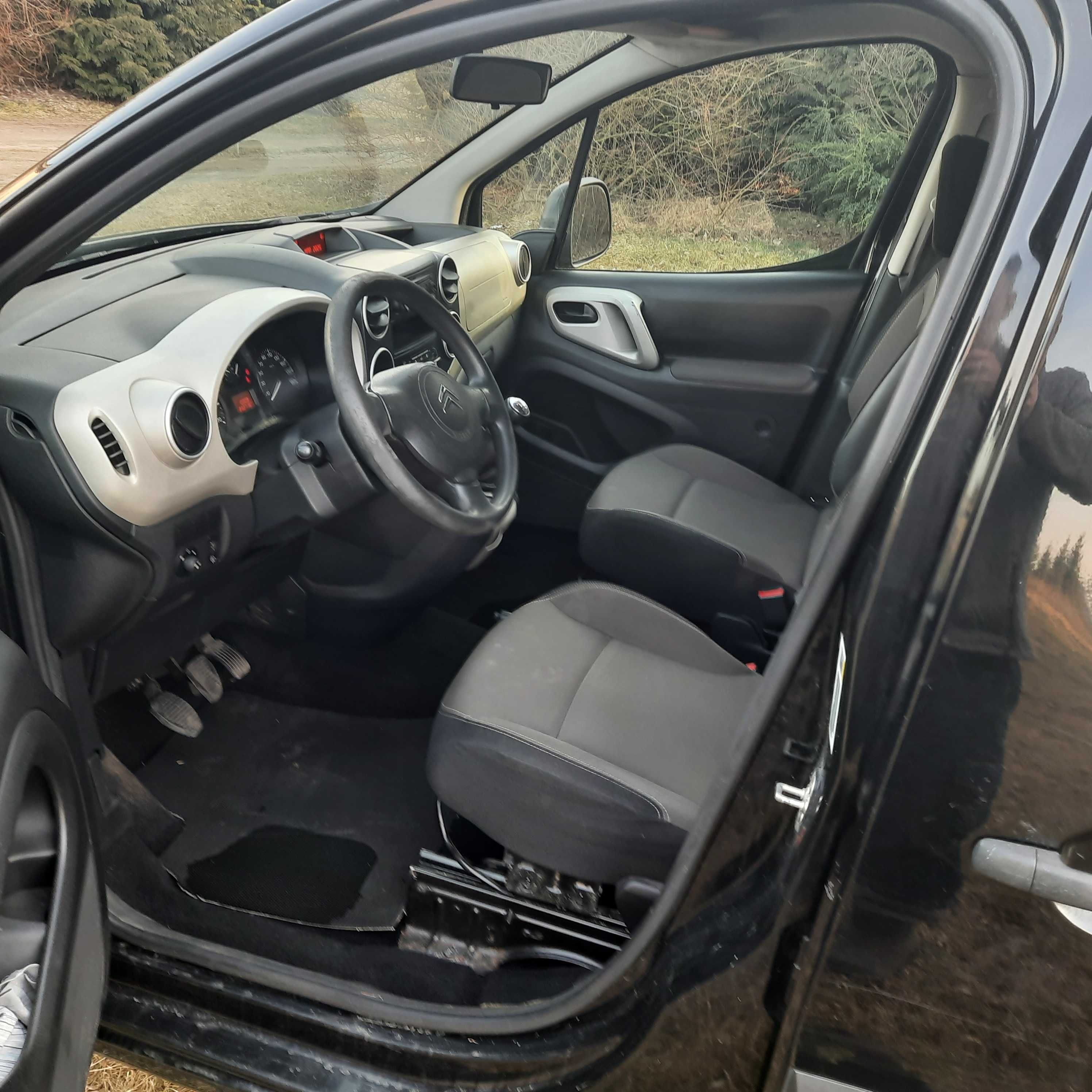 Berlingo  1.6 hdi 2014 r  Multispace - Bezwypadkowy-Po Lift