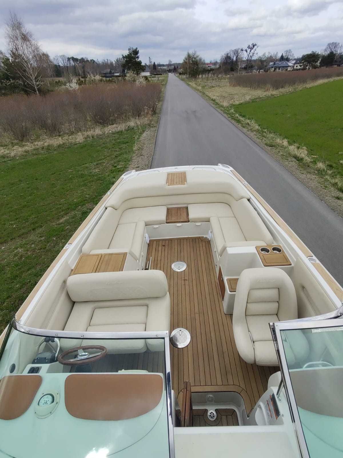 Chris Craft 28 corsair