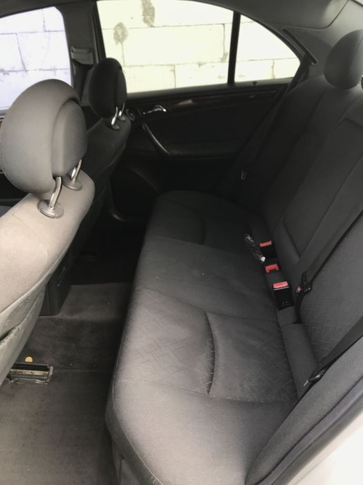 Продаю Mercedes-Benz 200 требует ремонта