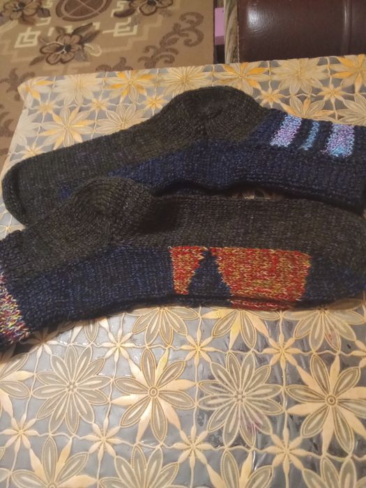 Вяжу шкарпетки дорослим і діткам