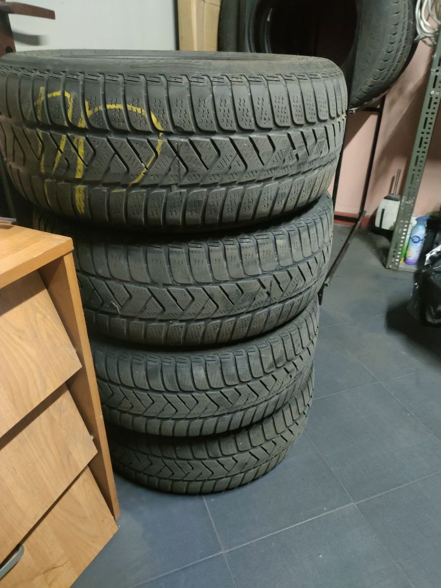 4 x opon zimowe  Pirelli sottozero 3 215/55 r18