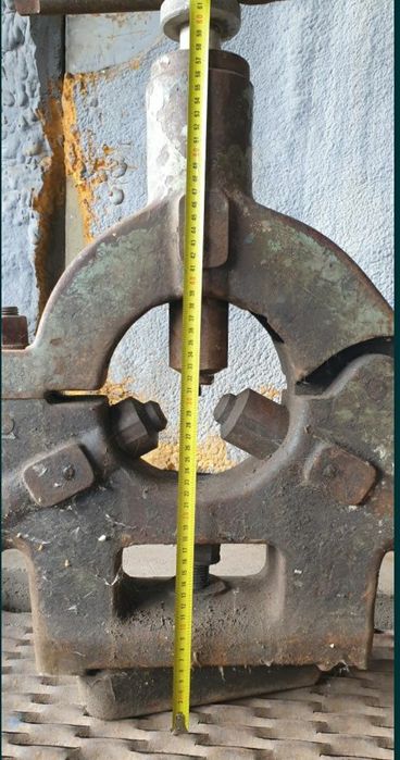 Люнет неподвижный, Патроны токарные 130, 200, 320, 400 мм. Делитель