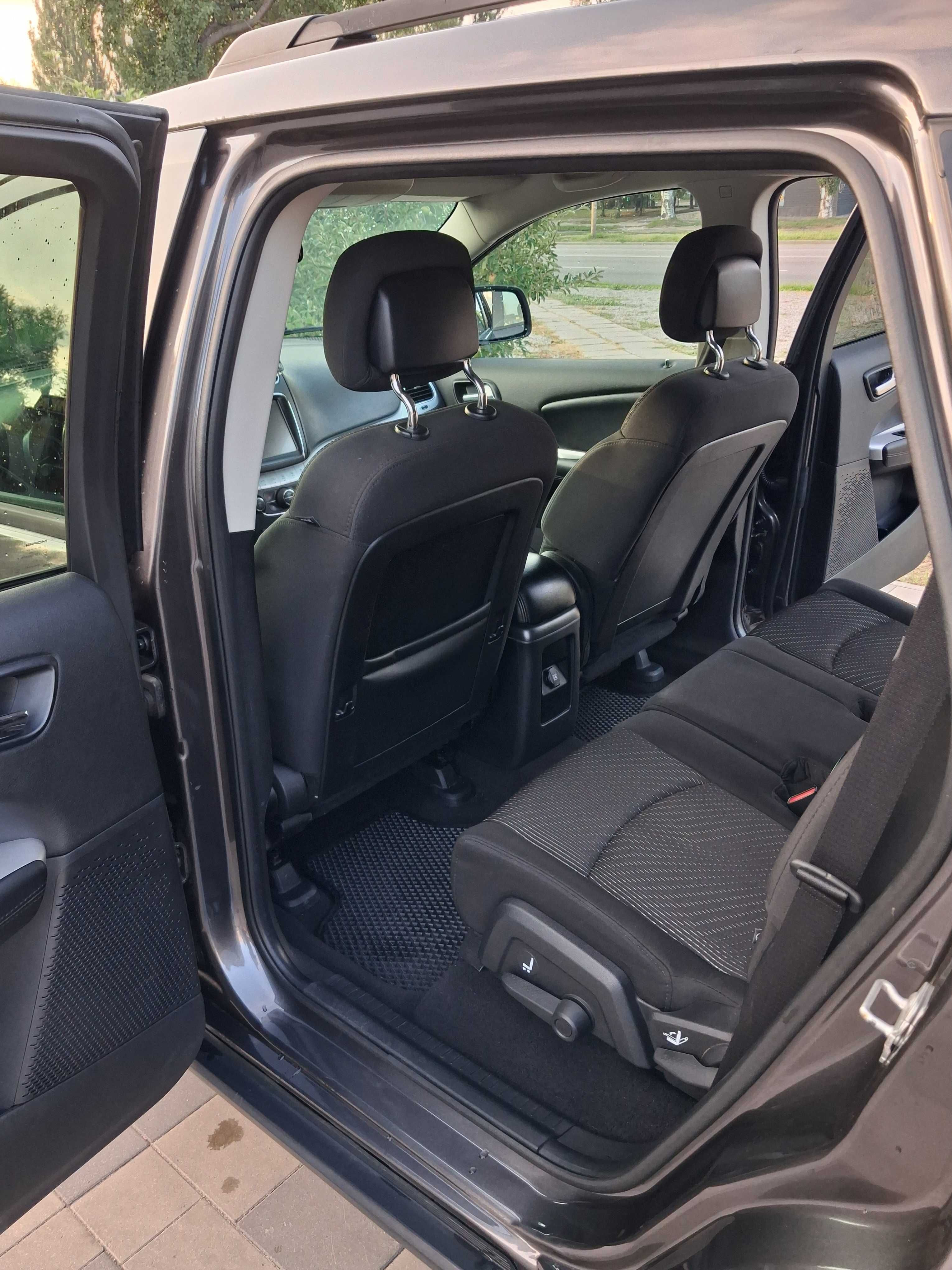 Продам Dodge Journey SXT 2.4L (2014)