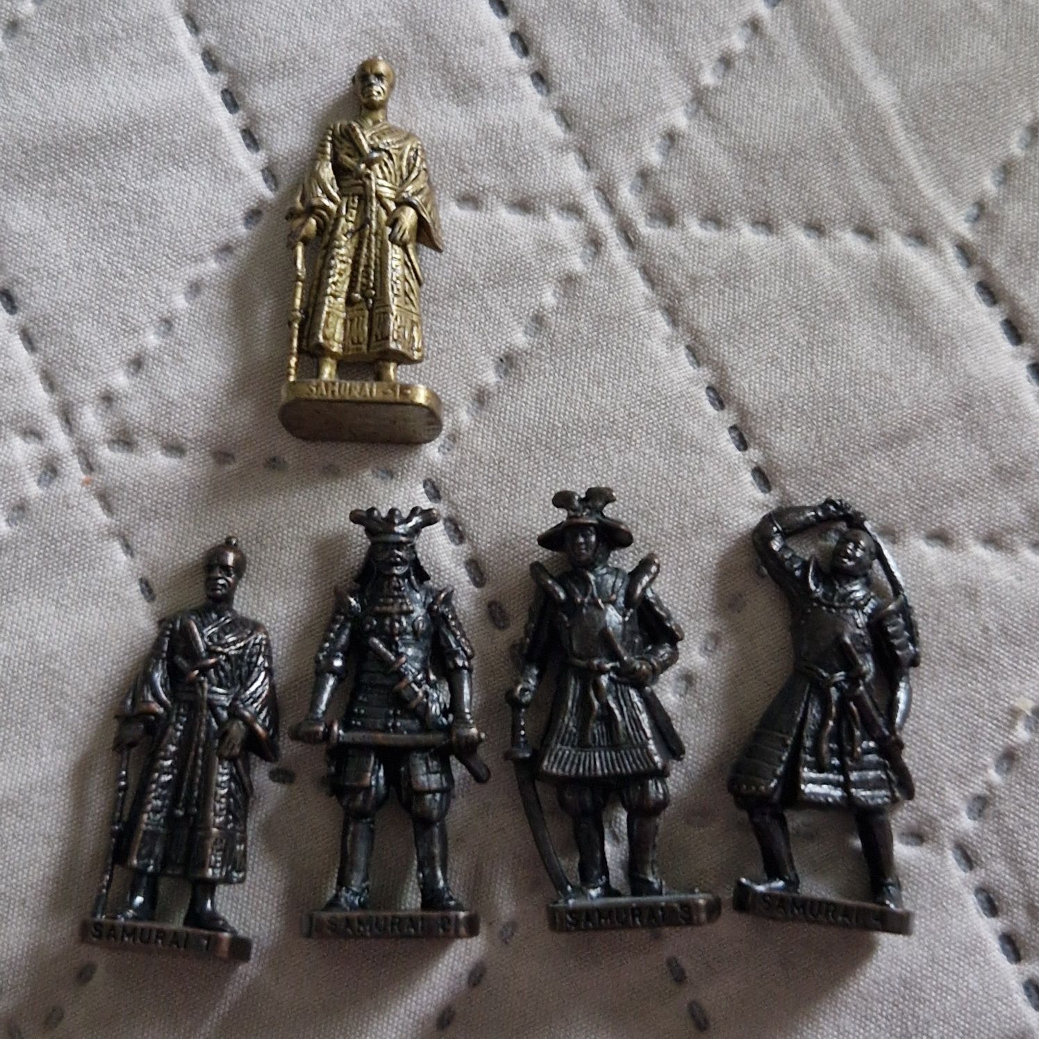 Samuraj metalowe figurki z Kinder niespodzianka