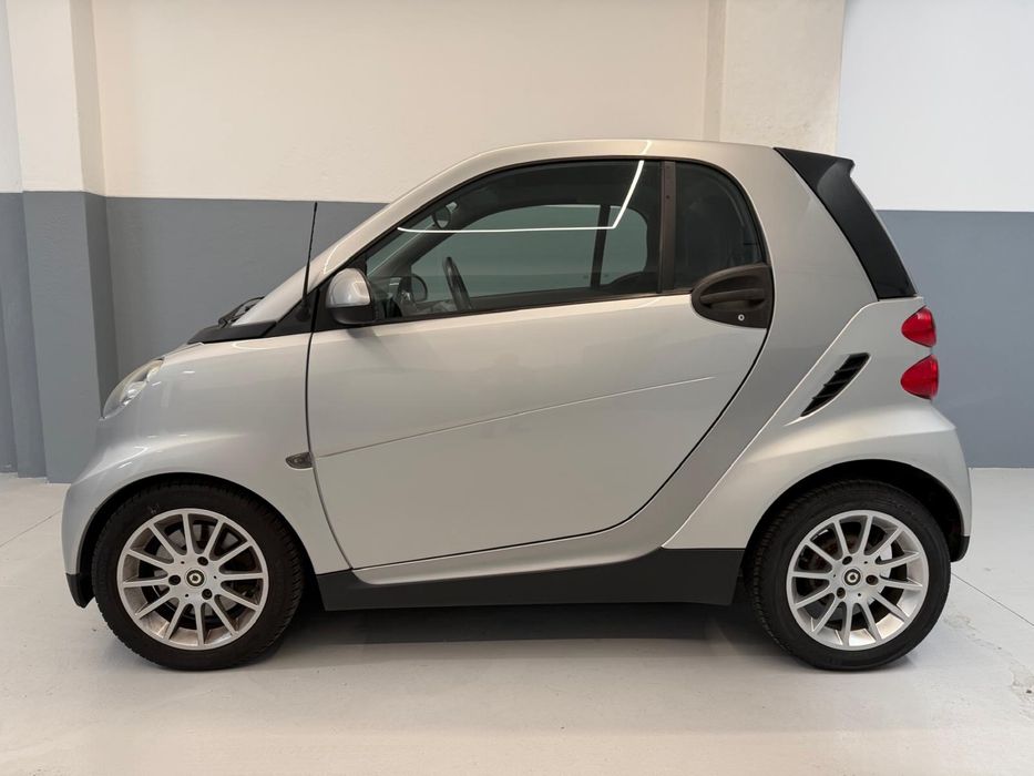 Smart fortwo gasolina como novo