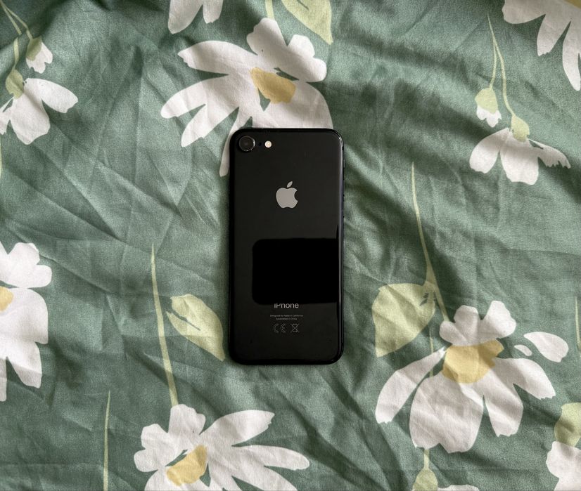 Iphone 8 64 GB / 100% Oryginalnej Kondycji baterii/ Super stan