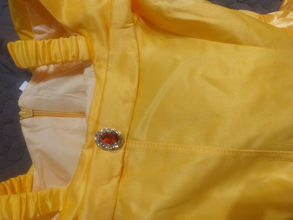 карнавальна сукня принцеси бель пишна довга 120см
на блискавці.
в чудо