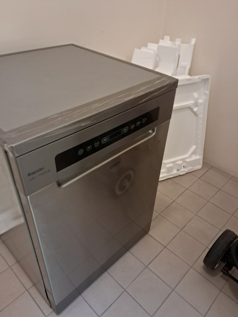 Máquina de Lavar Loiça CANDY CF 3C7F0X (13 Conjuntos - 59.7 cm - Inox)