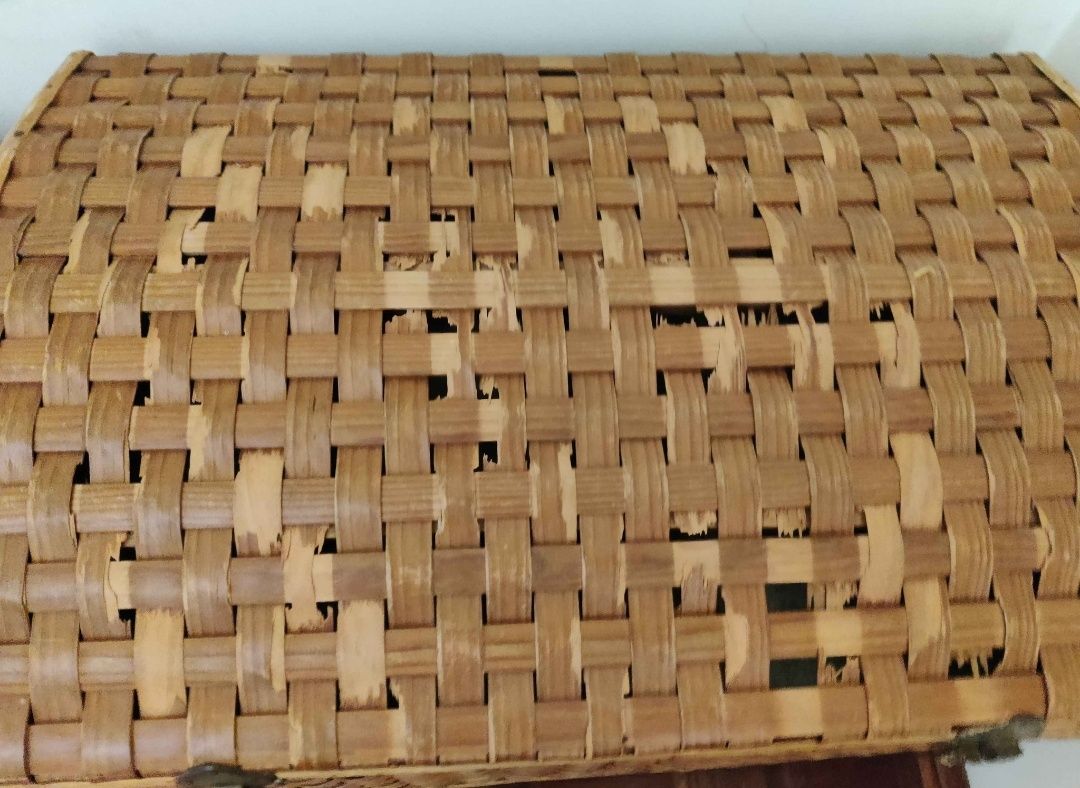 Conjunto de arcas em verga - necessitam retoques