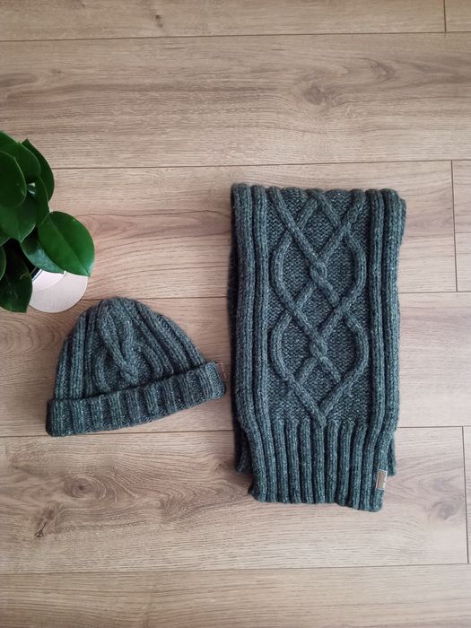 FatFace wełniany komplet czapka i szalik