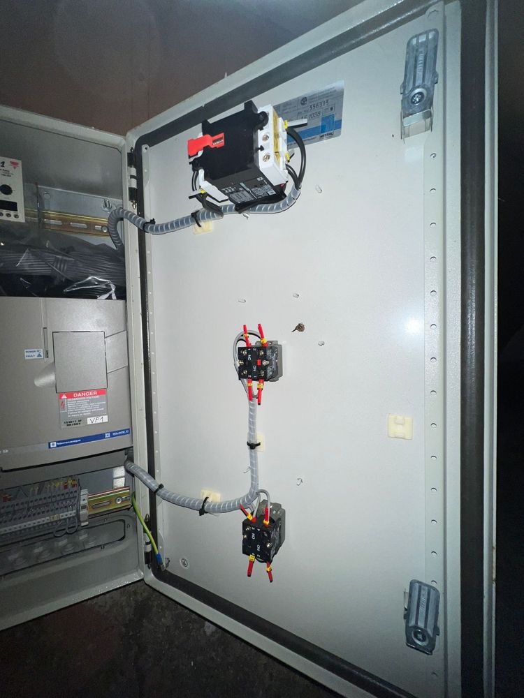 Quadro eletrico trifasico 2 iguais
