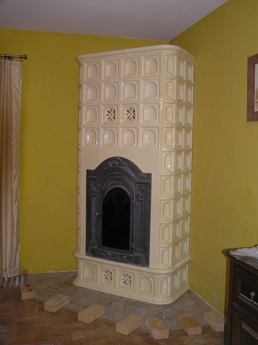 Piec kaflowy z płaszczem wodnym