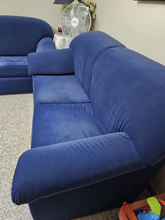 Sofá azul veludo