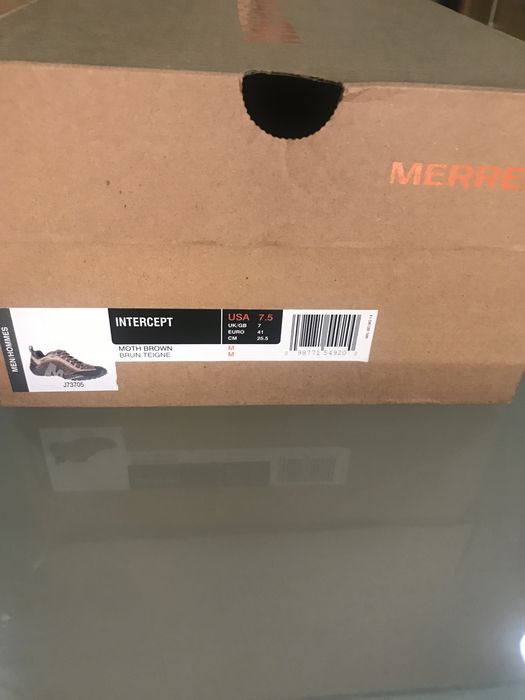 Tenis da marca Merreli