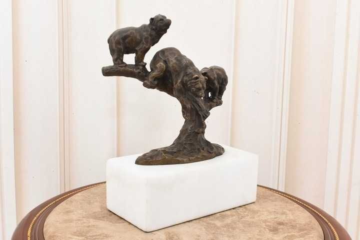 Milo - Rodzina Niedźwiedzi na Drzewie Niedźwiedź- Figura Rzeźba