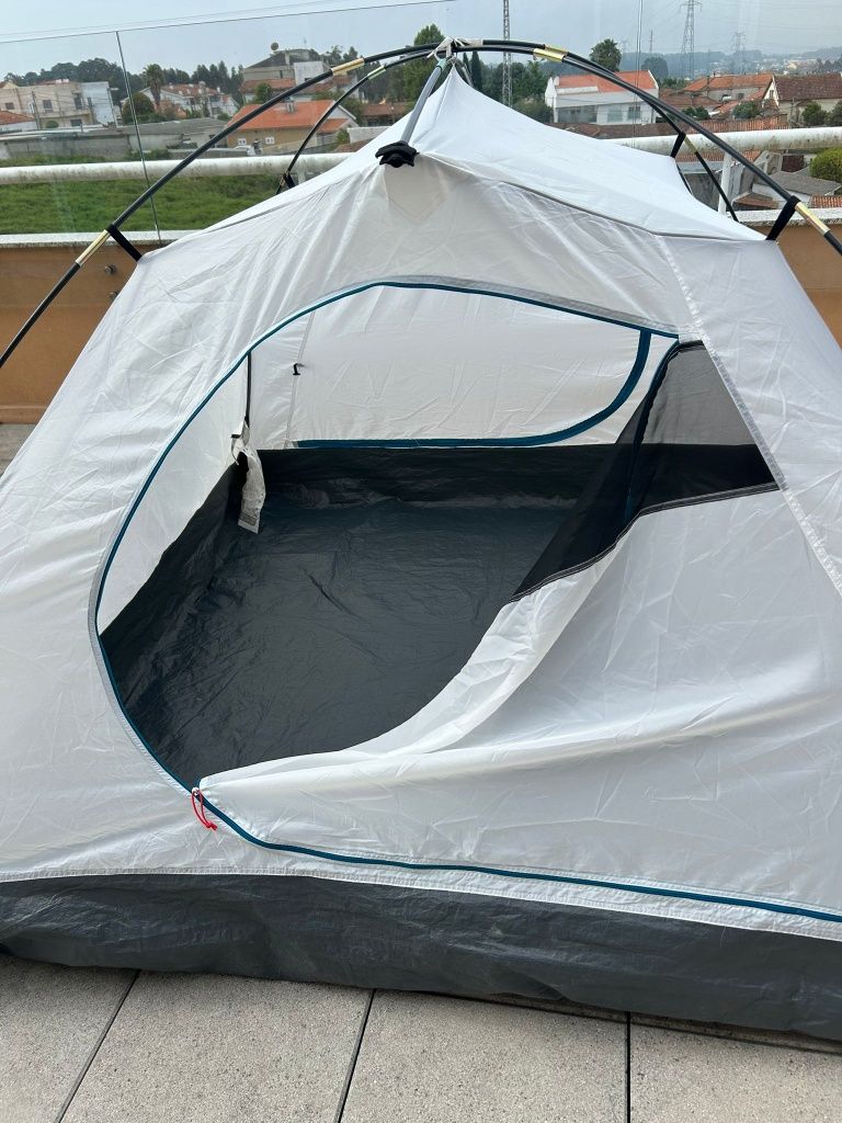 Tenda Quéchua 3 pessoas (nova)