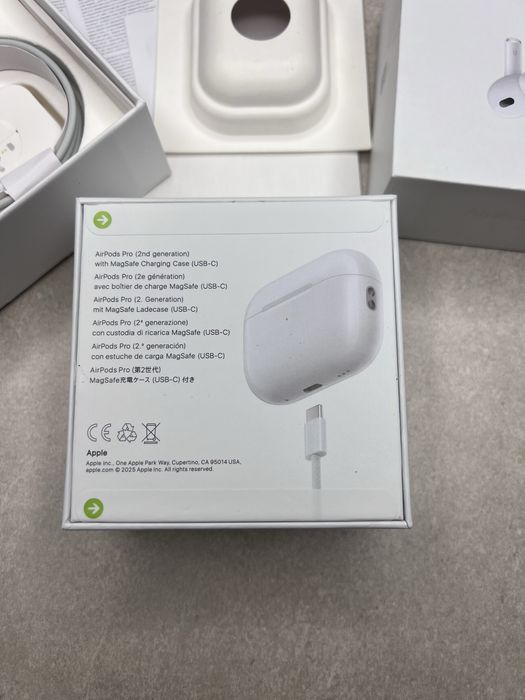 Навушники AirPods Pro 2 (2025 generation) / Беспроводные наушники