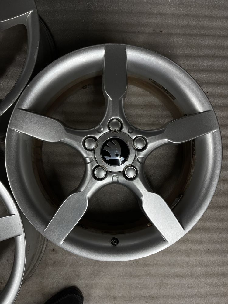 Диски R17 5x112 Et54 7J. Skoda Octavia Superb VW Golf Jetta Touran Cad