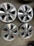 Nowe oryginalne felgi nissan 15 cali 5x114,3 et45 6j nv200