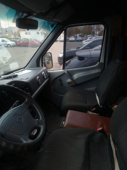 Продам свой Mercedes Sprinter груз-пасс. 99 г.