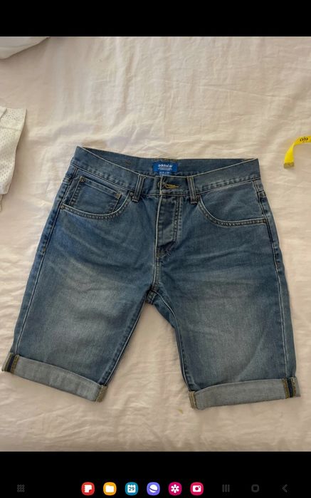 Calções adidas de ganga