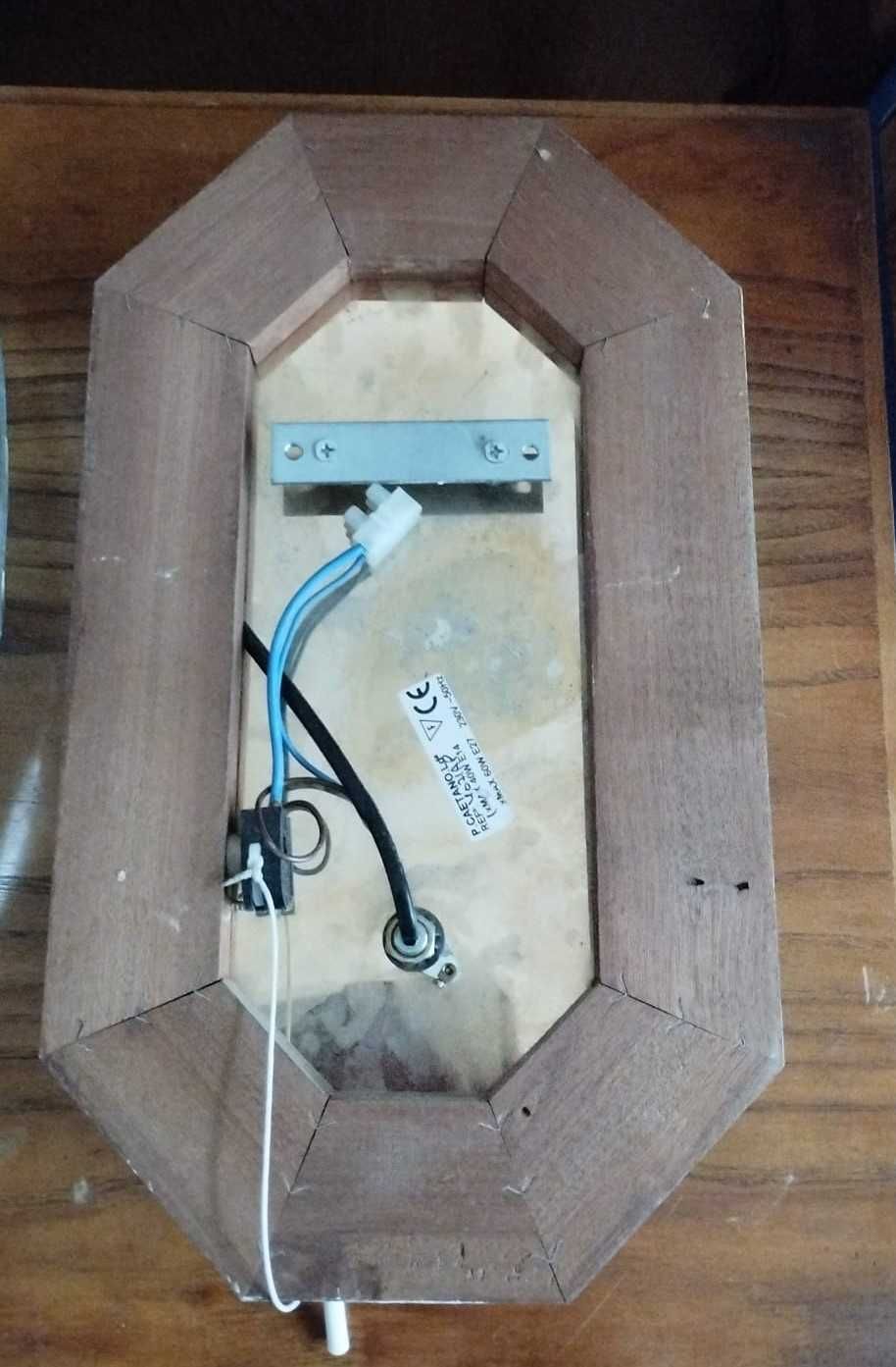 Candeeiro de parede, tipo vigia
