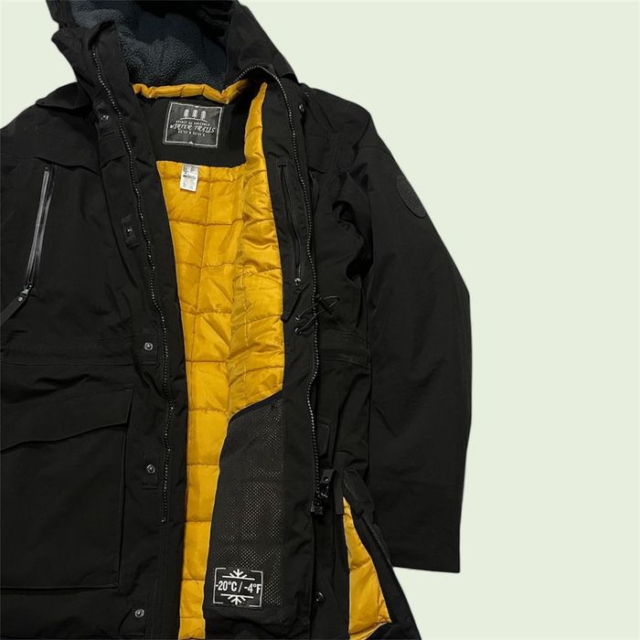 Зимова куртка чоловіча парка QUECHUA SH500 Ultra-Warm розмір XL