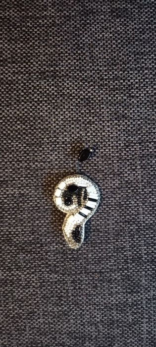 Брошь "Скрипичный ключ"