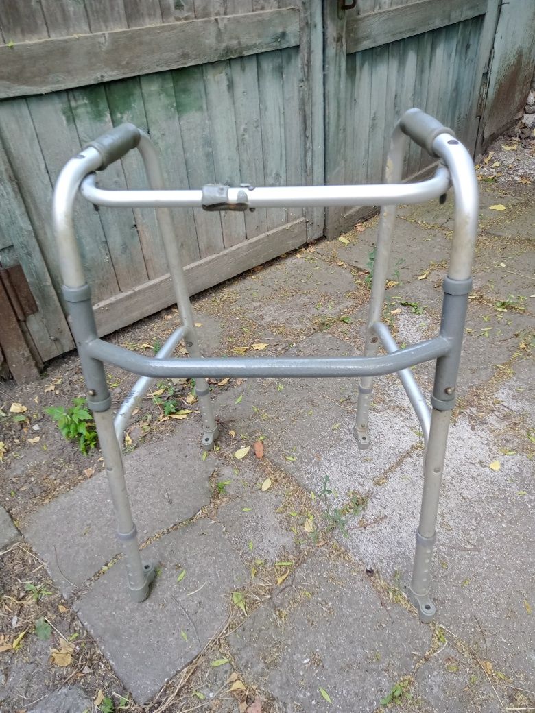 Продам ходунки для інваліда