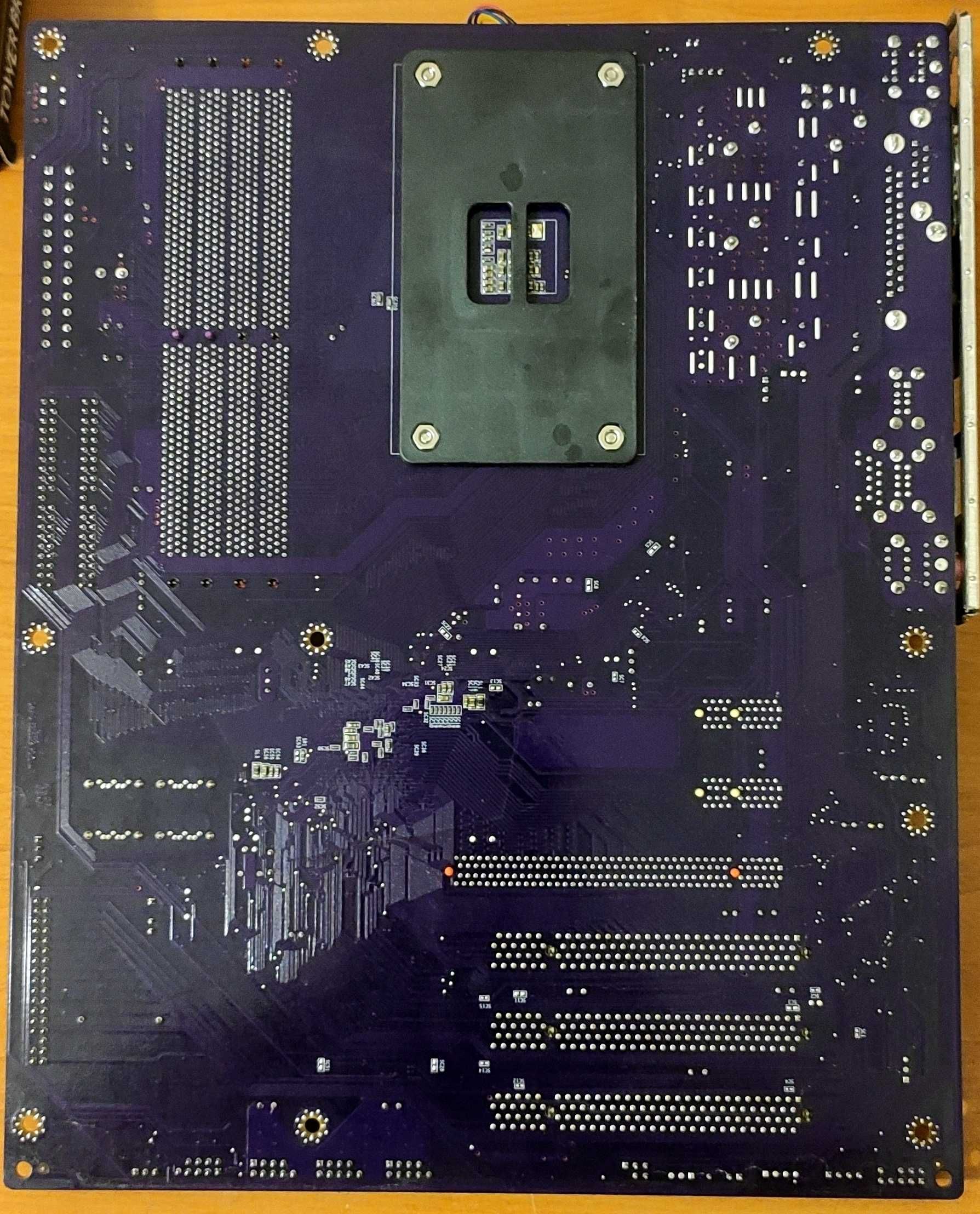 ECS NFORCE4M-A(V3.0) + AMD Athlon 64 3000+ DDR2 4 GB