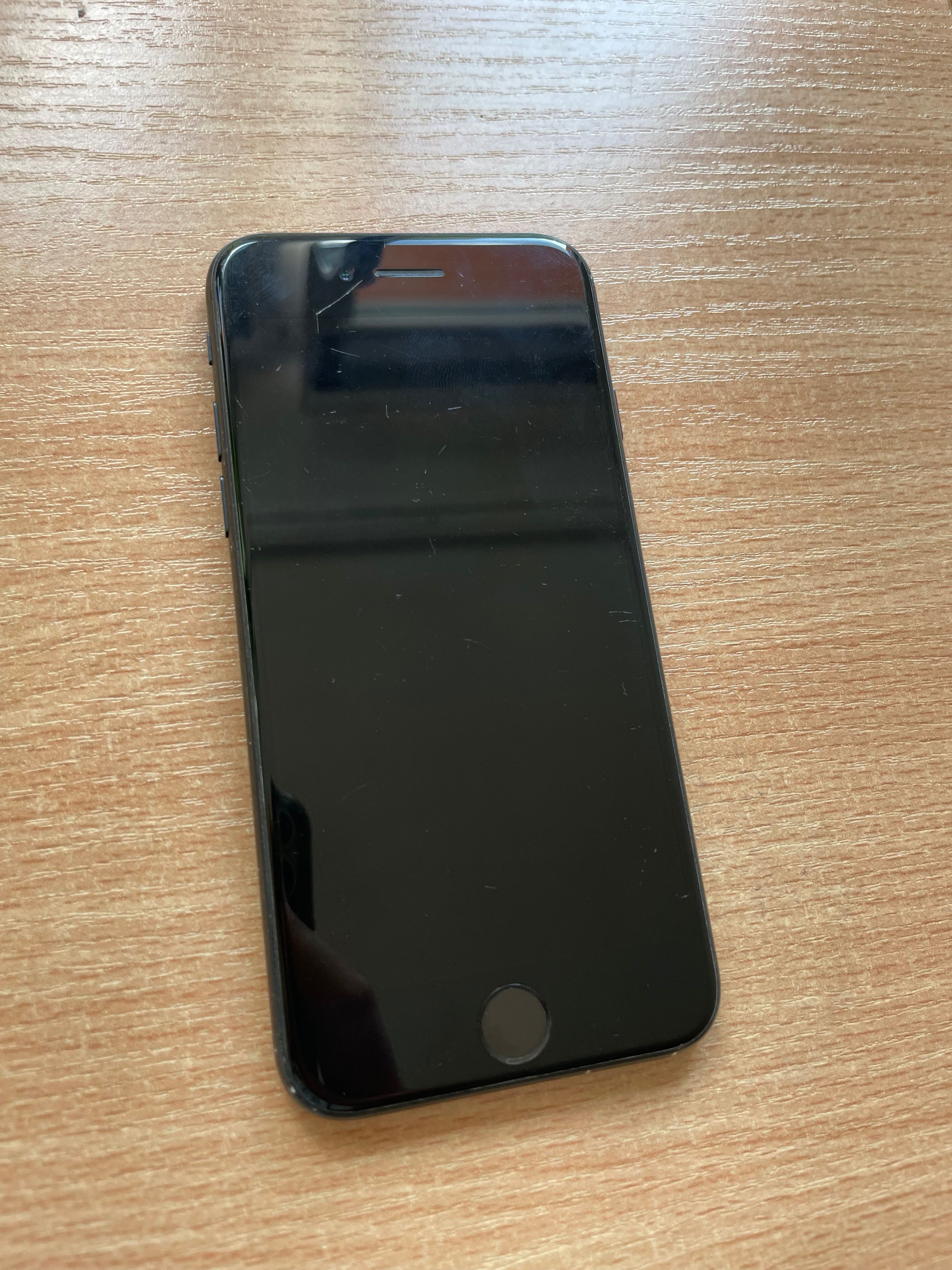 iPhone SE 2020 , stan bardzo dobry doręczenie osobiste