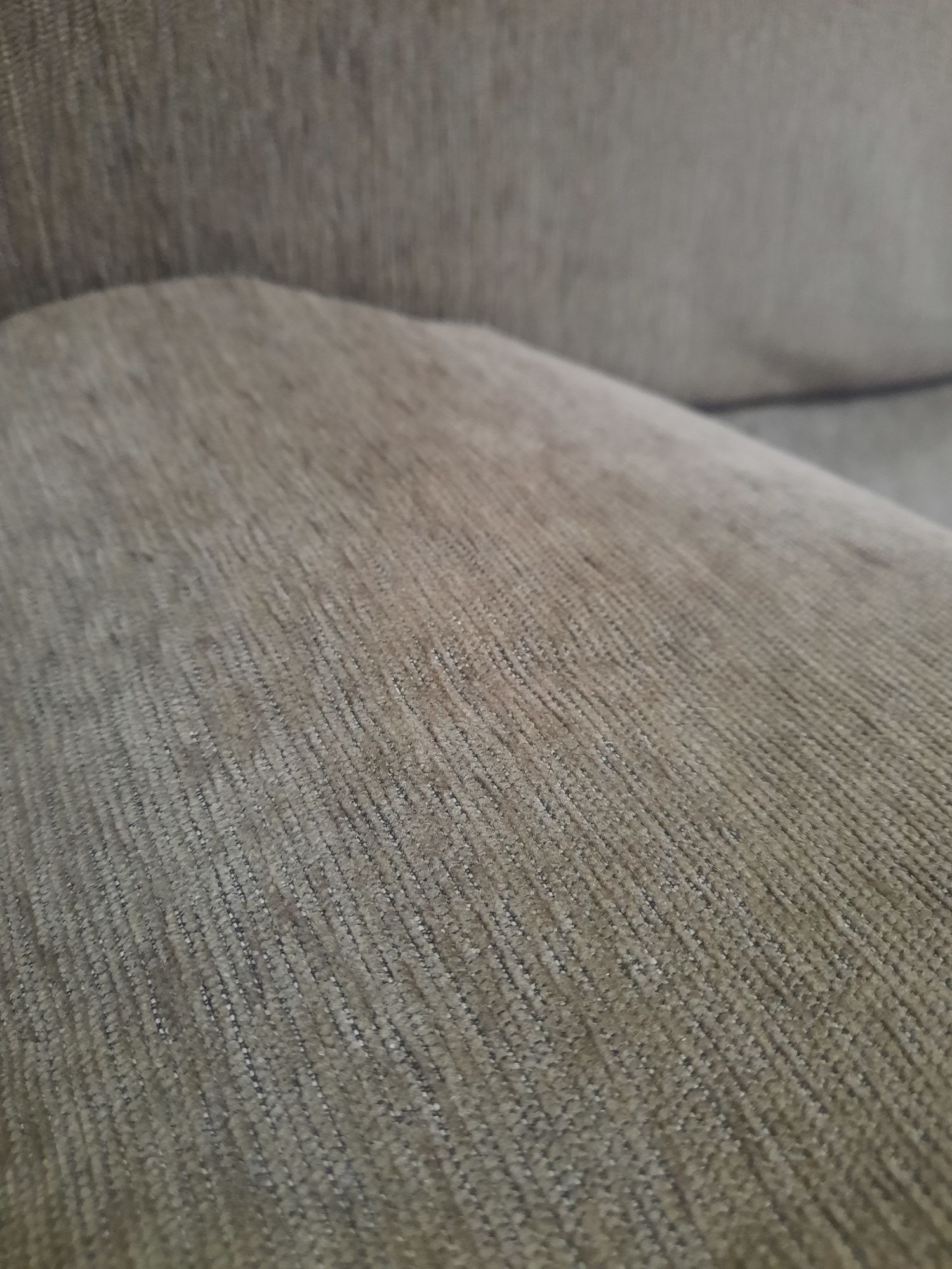 Sofá de 2 lugares (com capas removíveis)