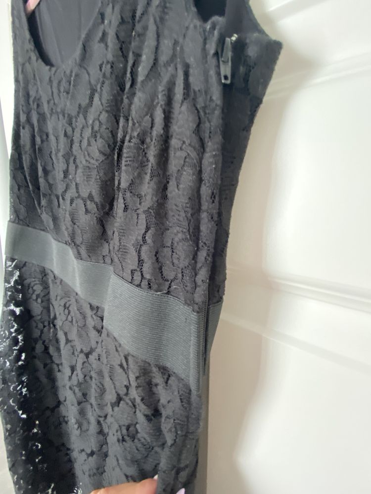Mała czarna sukienka H&M 42 koronkowa