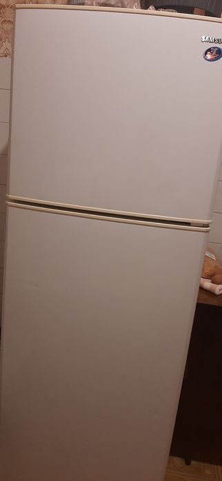 Продам холодильник б/у Samsung
