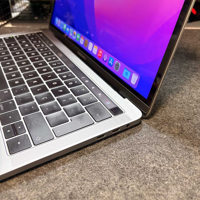 MacBook Pro (2016) 13'' /  8GB  /  SSD 256gb64737752276609122