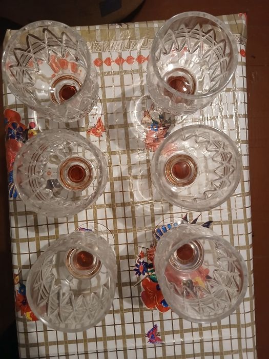 Олімпійський кольоровий кришталь, келихи