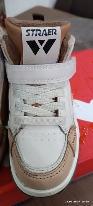 Кросівки осінь 32 р.